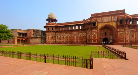 Planning A Trip? Here Are Some Must-See Historical Places In India