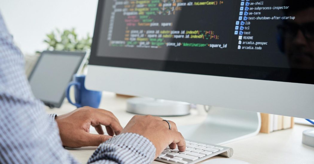 Top Reasons To Opt For Customised Software For Your Business