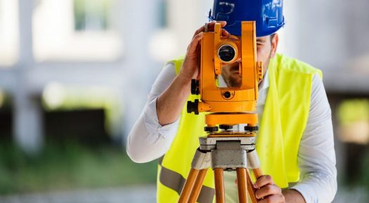 Why To Hire Experienced Surveyor For Residential Or Commercial Units?