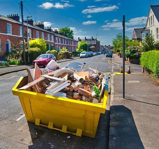 How Choosing A Skip Hire Company Can Help You In Cleaning?